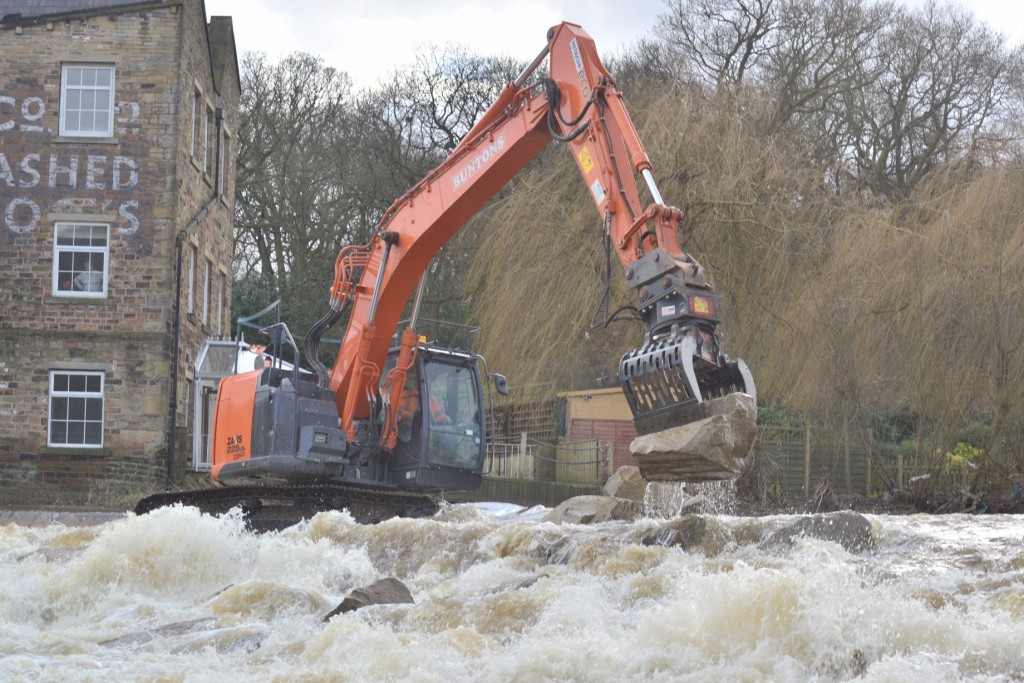 Hirst Weir repairs w